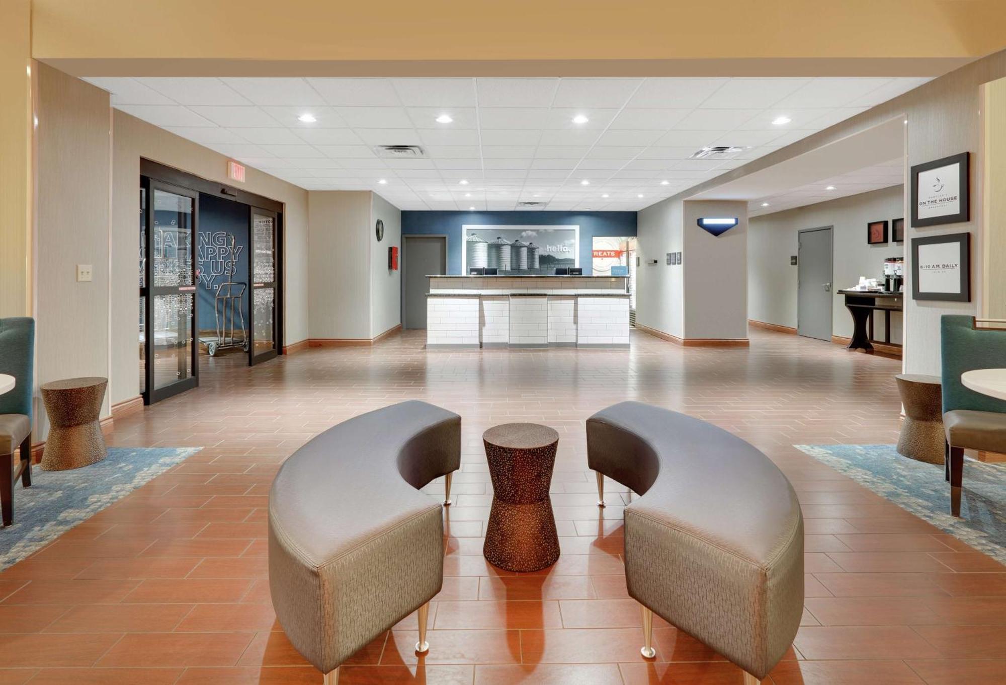 Hotel Hampton & 3*