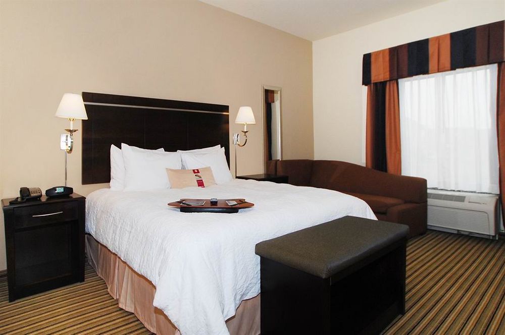 Hampton & Hotel 3*
