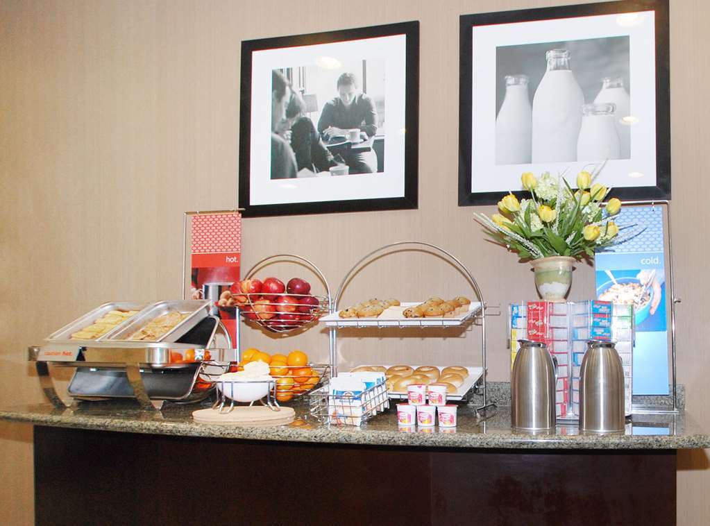 Hotel Hampton & 3*